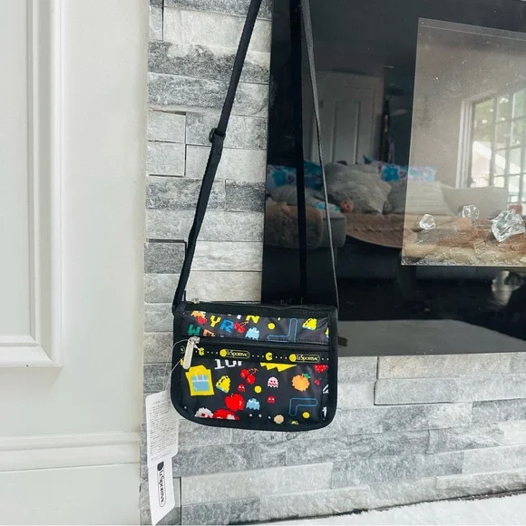 Pac-Man Lesport Sac Crossbody Bag - Picture 2 of 9
